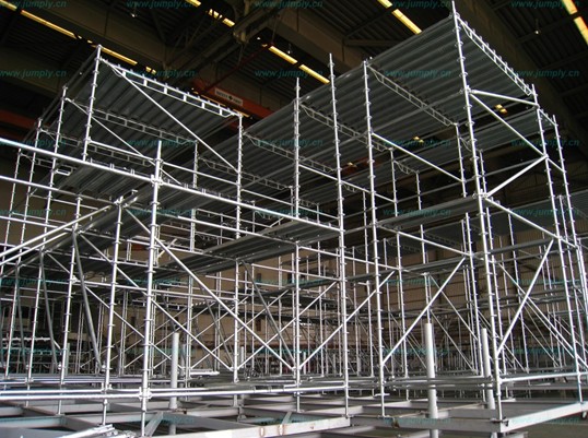 門(mén)式腳手架細(xì)心檢查，保障生命安quan！